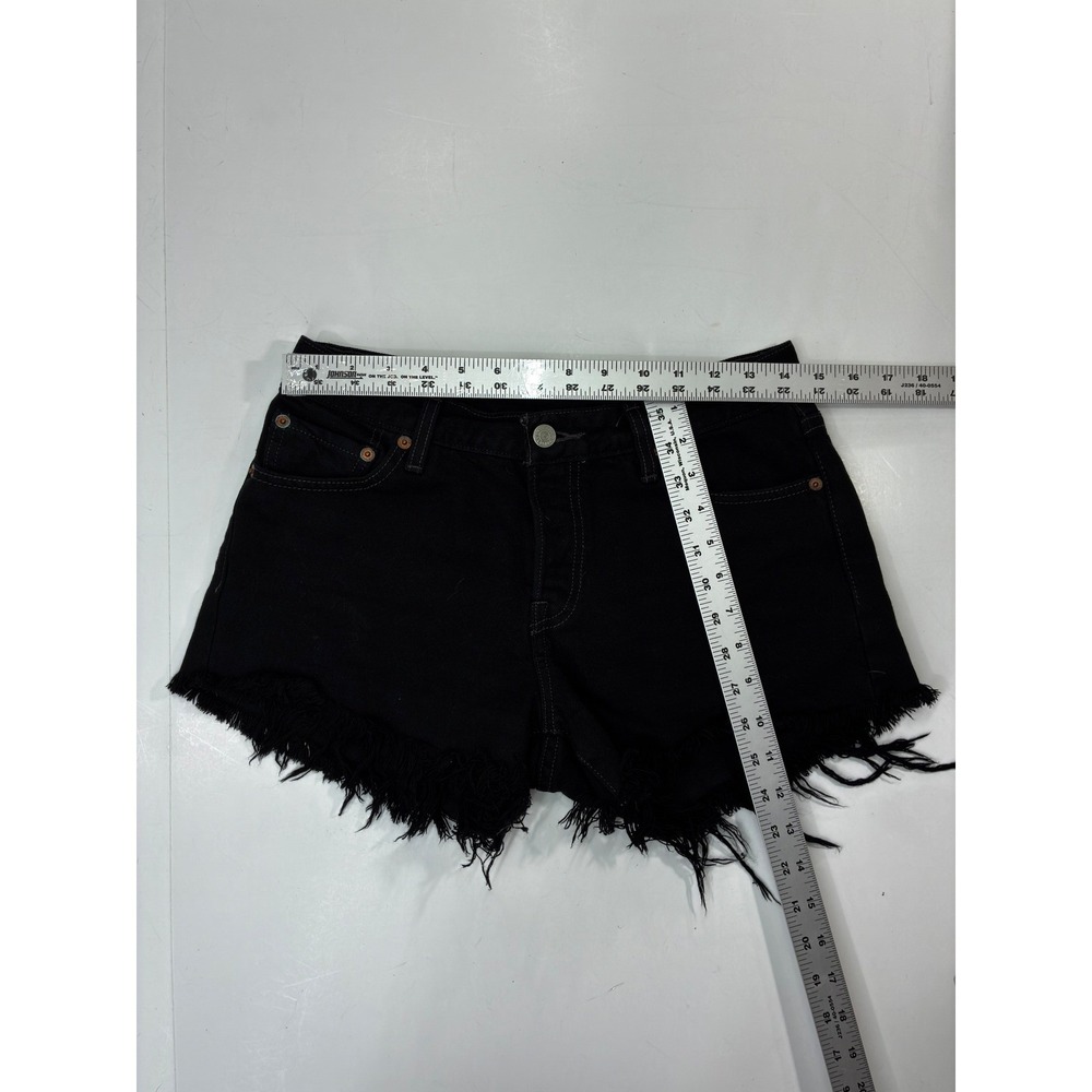 Levis 501 Black Denim Cut Off Shorts Frayed Hem Womens Size 27 831055 - Picture 5 of 6